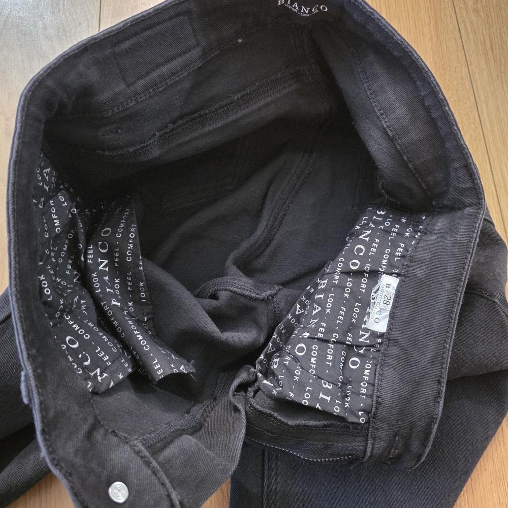 Bianco Elena Flare Jeans With Hem Detail- 29 - Picture 10 of 10
